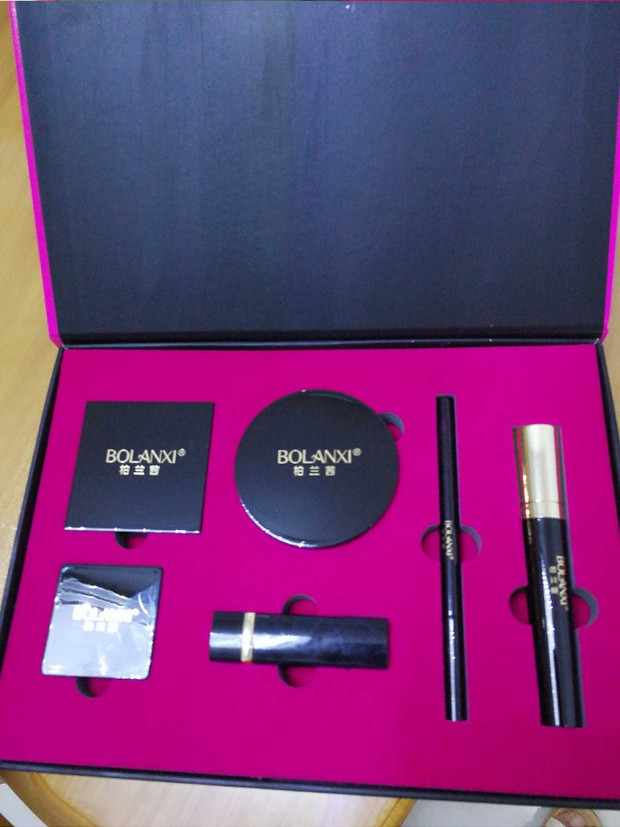 Bộ trang điểm màu Hộp Son môi Mascara Phấn mắt tự nhiên Phấn mắt bằng nhựa Bút chì kẻ mắt Phụ nữ mang thai Gửi túi mỹ phẩm - Bộ trang điểm kem lót