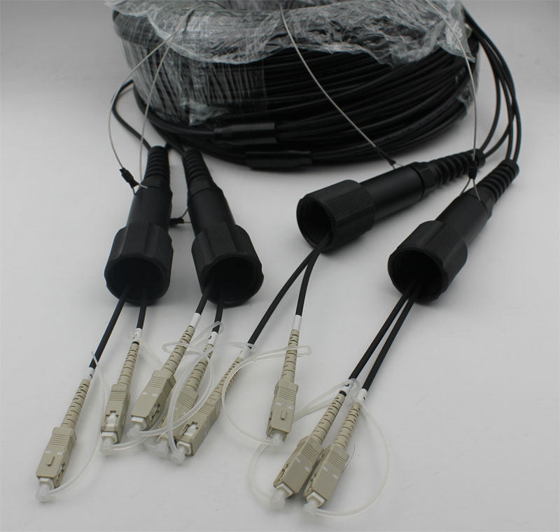 LIGHTWARE 4-core DVI fiber optic extender with SC-SC multimode 4-core TPU field armored fiber jumper