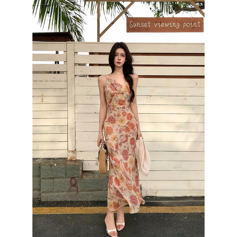 Muzi Li's Retro Printed Chiffon Slip Dress with V-Neck, Ruffled Hem, Draped Fit, Bodycon Fishtail Long Dress