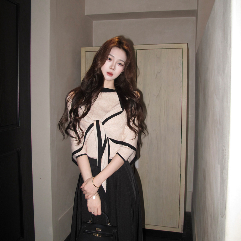 Muzili's Retro Style Two-Piece Knitted Top for Women, Early Autumn Shawl, Mid-Sleeve, Waist-Cinching, Slimming Sweater