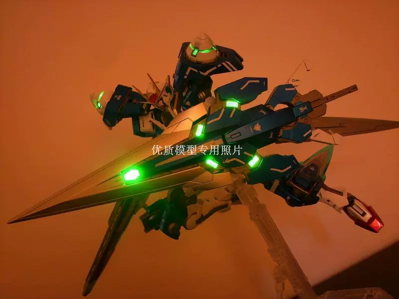 Bandai lắp ráp Mô hình 1: 100 Bảy thanh kiếm Gundam mg Thiên thần năng lượng Màu thành phẩm tại chỗ - Gundam / Mech Model / Robot / Transformers
