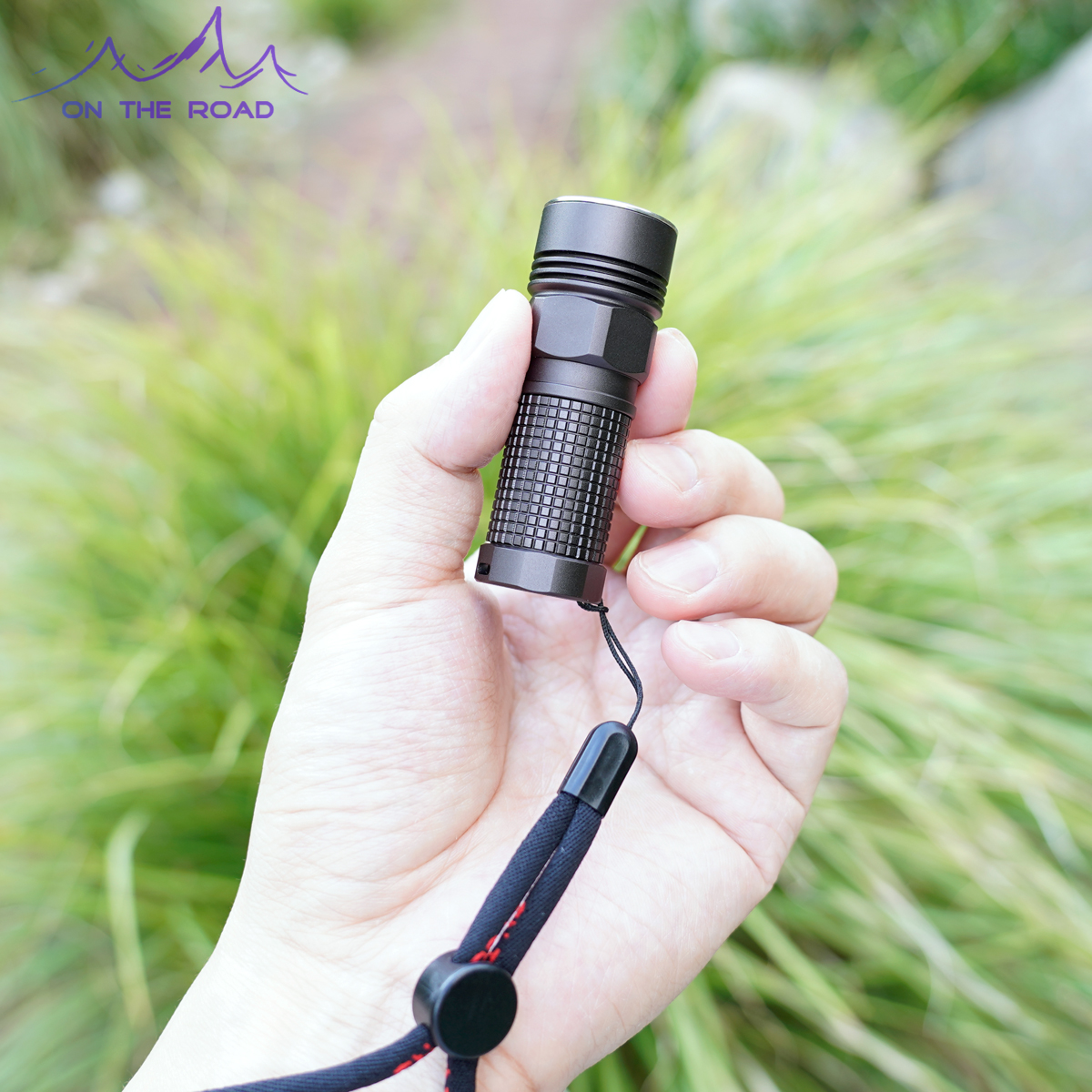 i3 UV365 Purple Light Appraisal Jade Intense Light Flashlight Purple Light Lamp Jewelry Emerald to play porcelain inspection Scorpion