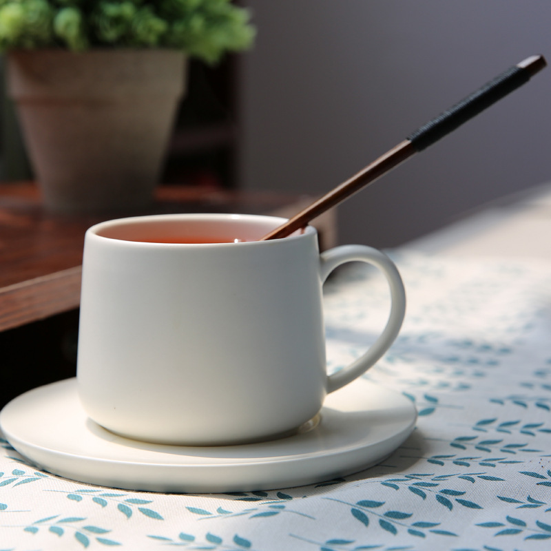 Nordic Minimalist Style Suit Ceramic Coffee Cup Personality Breakfast Milk Small Delicate Couple Mark Cup Gift Box