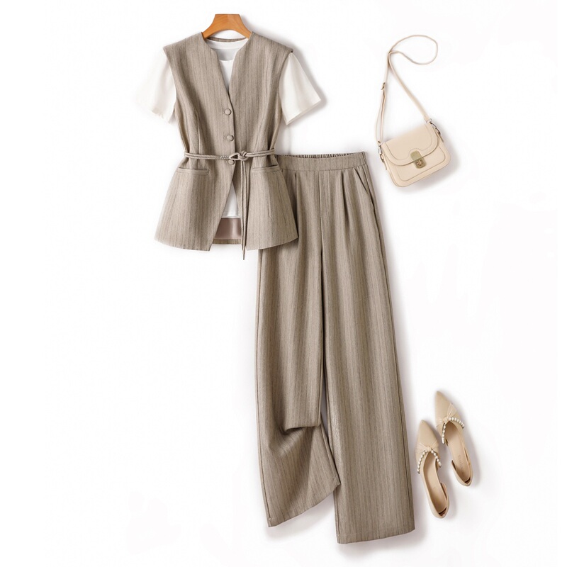 Fashionable Women's Summer Suit with a High-End Feel, Vest, Blazer, Striped Wide-Leg Pants, Elegant Commuter Professional Three-Piece Set Fashionable Women's Summer Suit with a High-End Feel, Vest, Blazer, Striped Wide-Leg Pants, Elegant Commuter Professional Three-Piece Set
