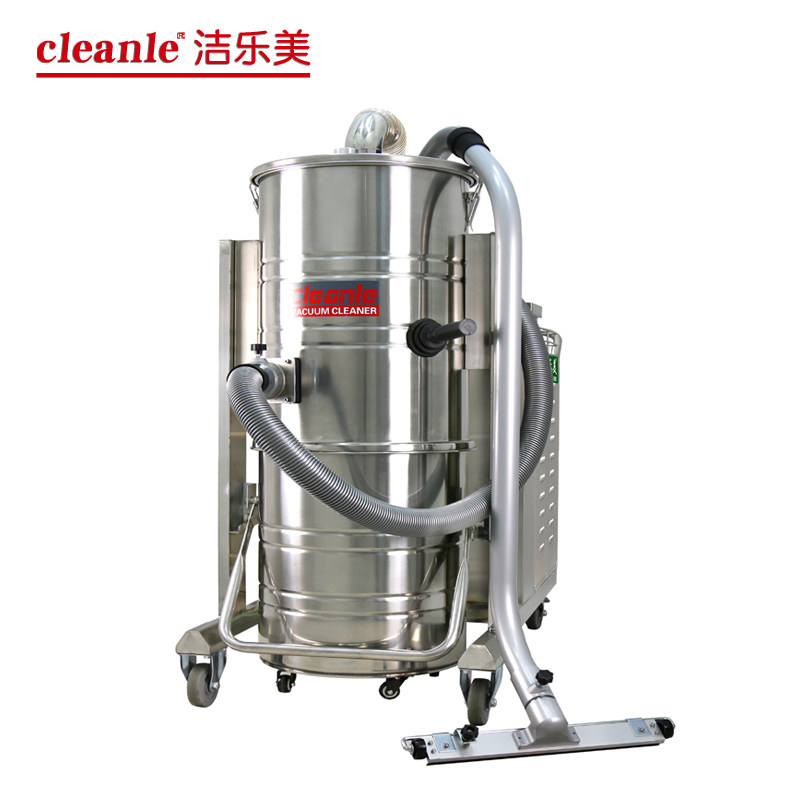 High-power vacuum cleaner