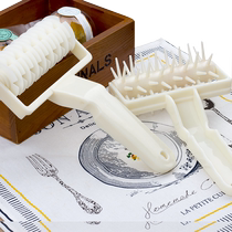 Deli baking needle wheel car Needle roller punch (needle wheel) Pizza tool Hob pull net knife