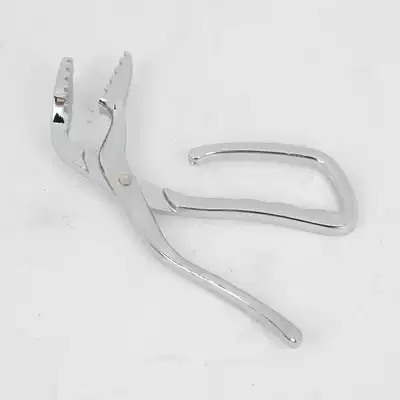 Kitchen anti-scalding clip Iron plate clip Clay pot clip Stone pot clip stewed chicken casserole clip stew pot iron plate pliers Microwave pliers