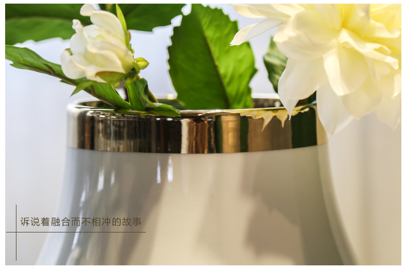 Jingdezhen new Chinese style light wine TV ark key-2 luxury vase flower flower implement hotel white sitting room adornment is placed