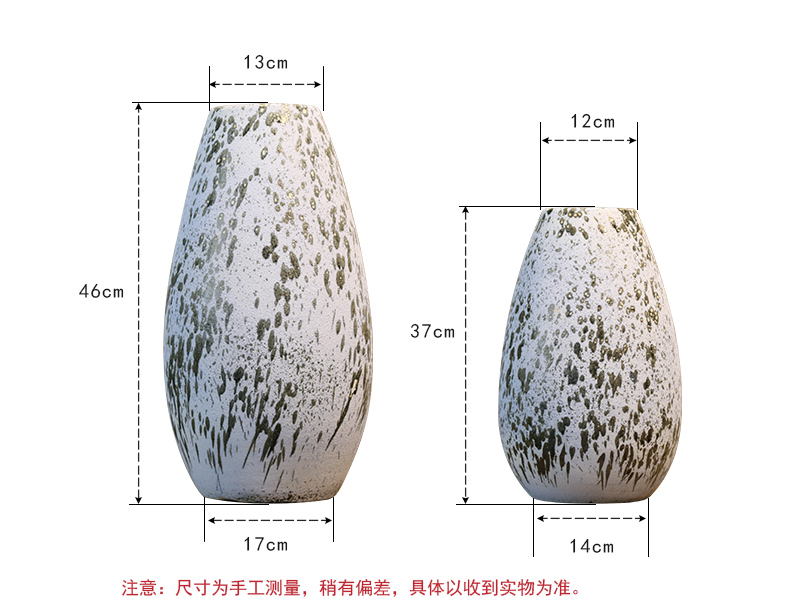 Jingdezhen coarse pottery dated mesa vase teahouse adornment is placed between example simulation flowers floral arrangements