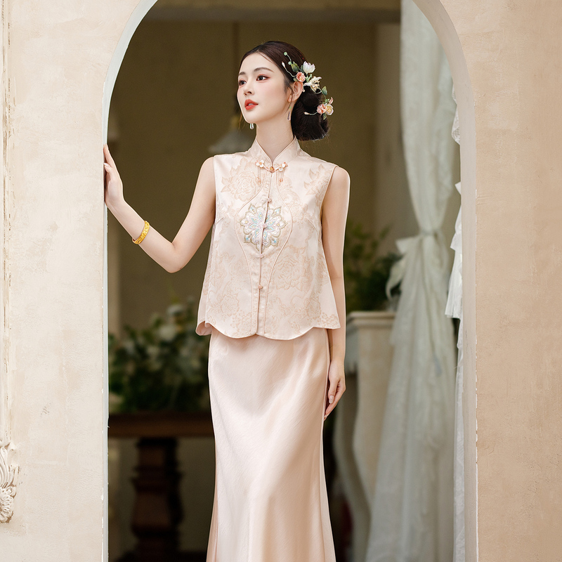 Yifen Dream Weaving New Chinese Style Engagement Dress Qipao National Style 2026 Summer New Model Toasting Dress High-End Elegant Set
