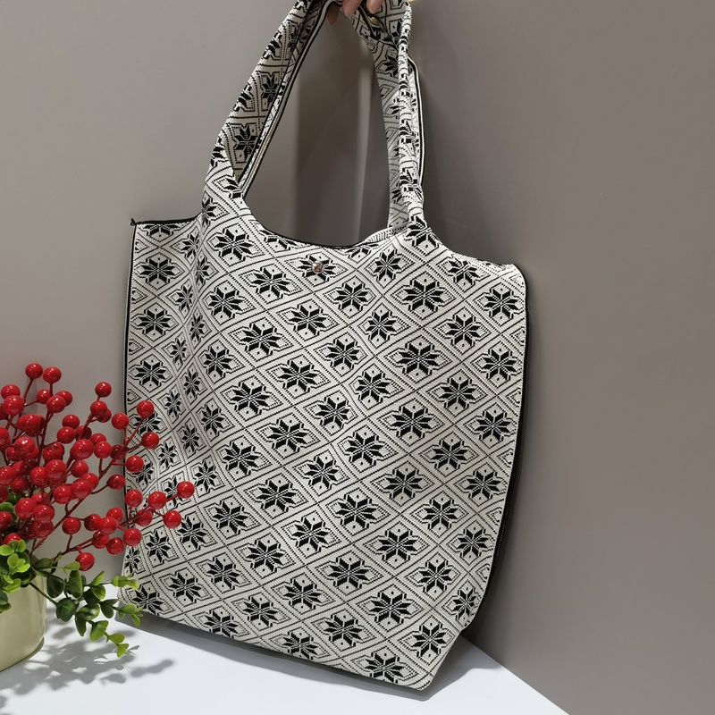 Xinjiang Adelaide Patterned Knitted Bag for Women, Large-Capacity Shoulder Tote Bag, Commuter Handbag, Outing Commuter Bag Xinjiang Adelaide Patterned Knitted Bag for Women, Large-Capacity Shoulder Tote Bag, Commuter Handbag, Outing Commuter Bag