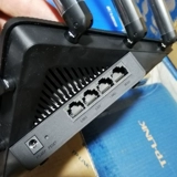 TP-LINK Беспроводной маршрутизатор с двойным частотным гигабитным портом домохозяйства Wi -Fi High -Speed ​​Wall Wdr7660 Router