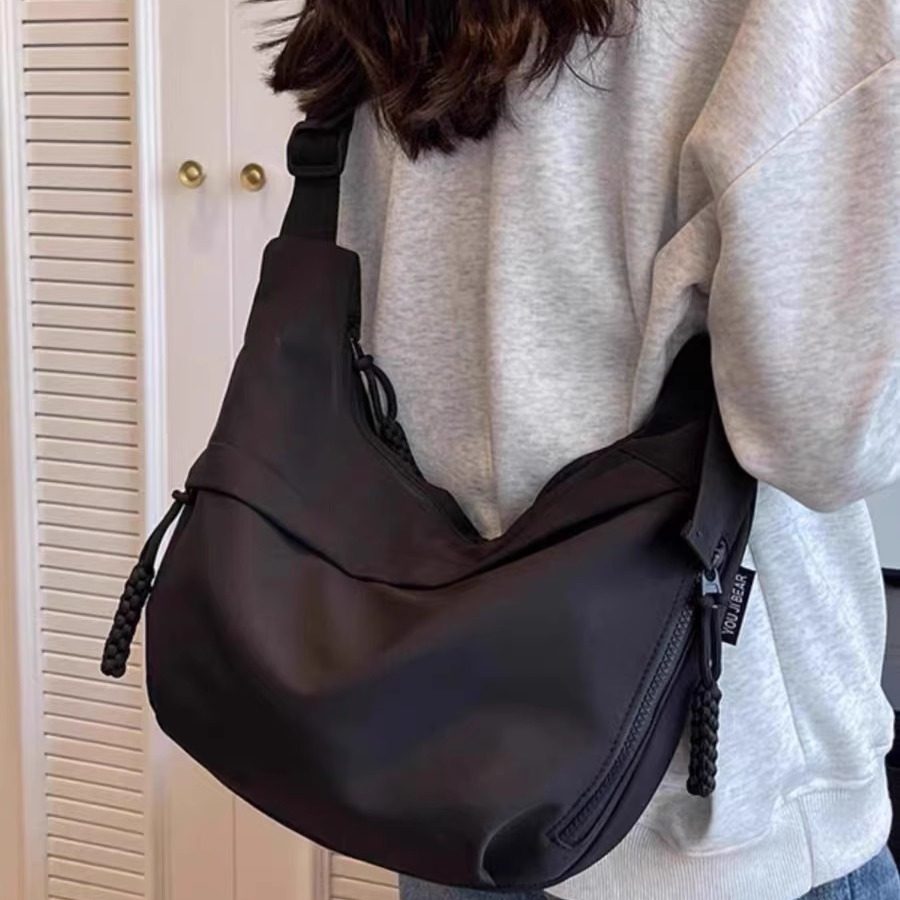 Casual and versatile sports Japanese Oxford cloth crossbody bag for women