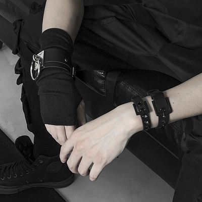 Original punk Y2K armbands with decadent elements, black Yamamoto style gloves with Abi's fingers, and ninja cosplay performance
