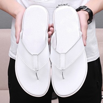 2021 summer new mens beach slippers Korean version of the Tide men Flip-flops leather non-slip thick bottom mens cool white