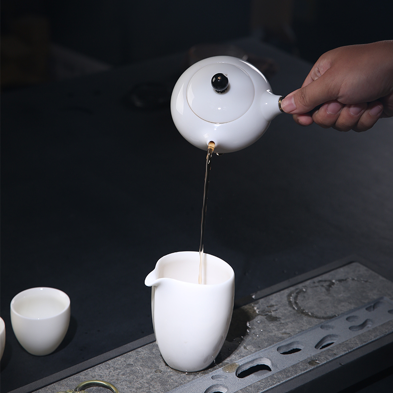 The Product side of dehua porcelain remit the original jade porcelain pot of dehua white porcelain teapot wooden handle, Japanese creative teapots