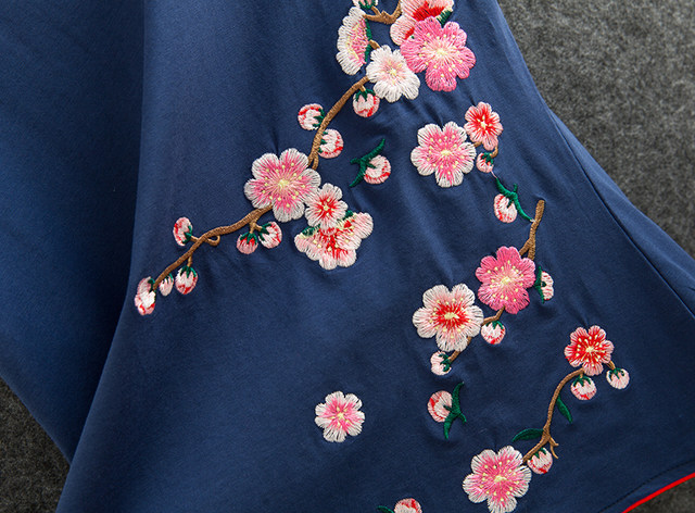 Summer Chinese-style Tang suit top for women, long-sleeved, short, improved, fashionable, Chinese-style embroidery, middle-aged mother, Hanfu, summer trend