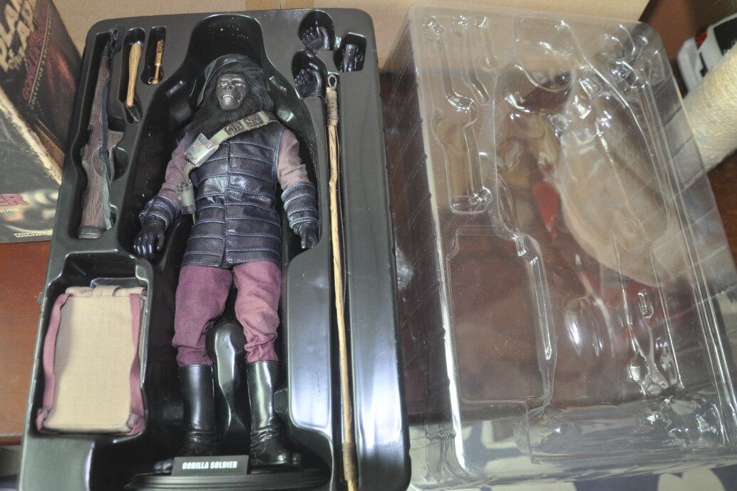 hottoys ht 1: 6 people ape planet apes to battle for seal price spot