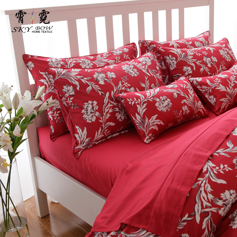 Xiao Ni Red Carnation Cotton Tribute Satin Bedding Four-piece Set Wedding Celebration