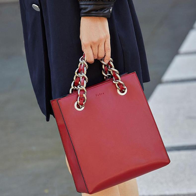 颜控党,18年春夏流行这三种颜色包包