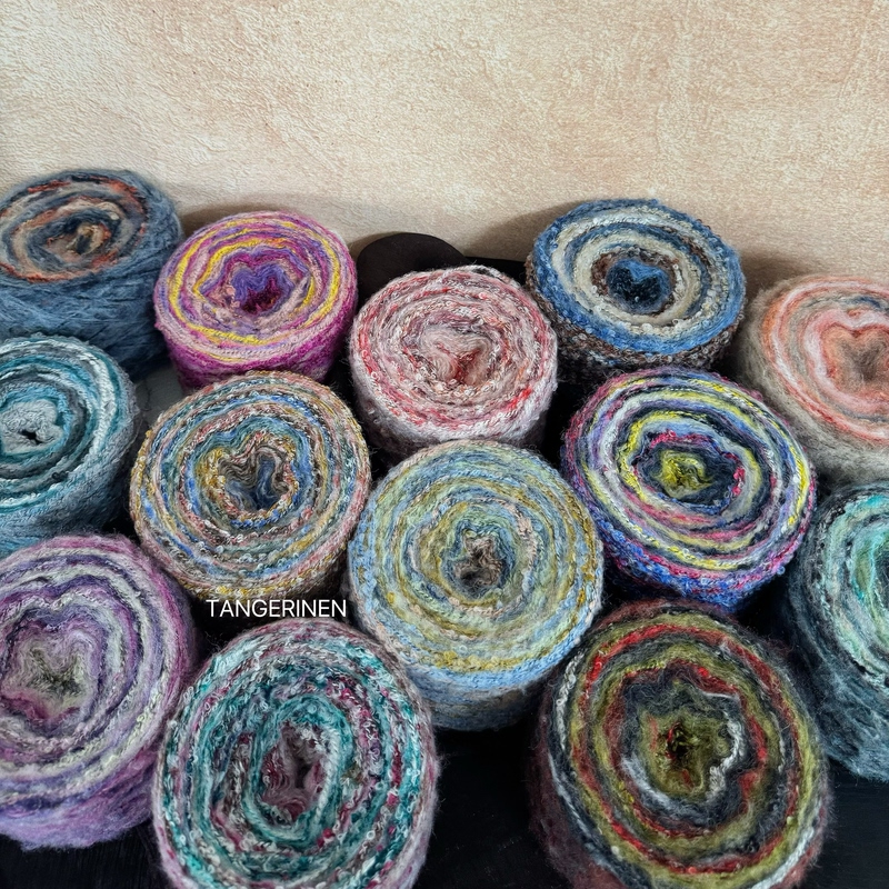 Gradient Segment-Dyed Oil Painting Mohair Loop Yarn, Terraced Field Yarn, Hand-Knitted Sweater Yarn, Sausage Scarf, Hat