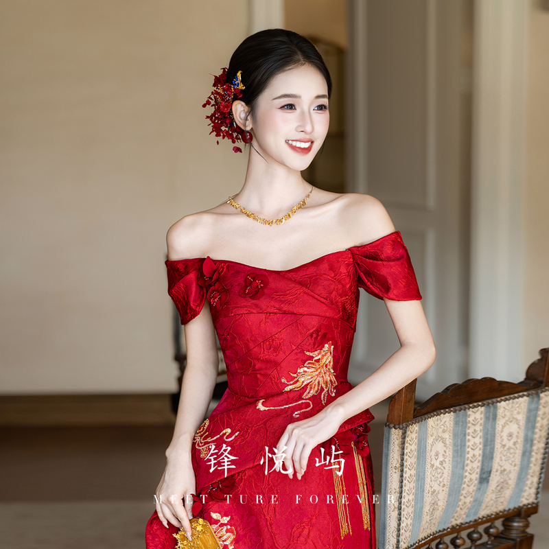 Fengyueyu's Red Bridal Toast Dress from the Series "Ningxi" Is a Light Luxury, Niche, High-End, and Stunning Engagement Dress