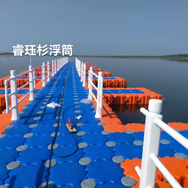 Pontoon dock, pontoon bridge, cruise ship dock, floating plank road, motorboat berth, water park, swimming pool, box net farming