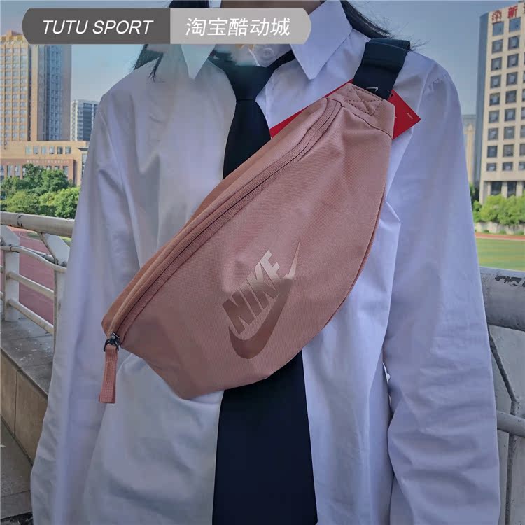 NIKE TECH HIP GÓI Bạc hà Màu xanh lá cây Đàn ông và phụ nữ túi đeo vai Messenger túi thắt lưng BA5751 - Túi túi đeo hông chạy bộ hà nội	