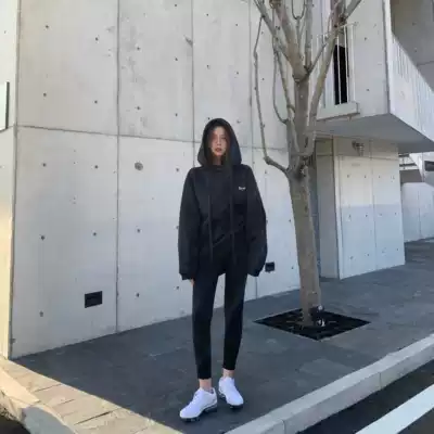 LIL CHER black hooded sweatshirt women loose Korean version 2021 new spring and autumn Joker tide ins coat top