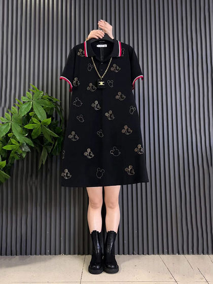 大码女装翻领拼色边卡通图案短袖休闲裙胖妹妹黑色显瘦宽松连衣裙