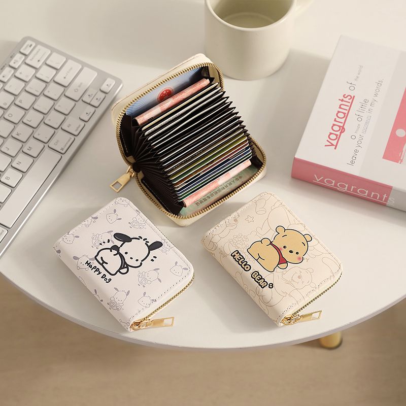 かわいいパチャ犬の漫画カードホルダー、女性用、大容量、マルチカードスロット、ポータブル、小型運転免許証収納ウォレット