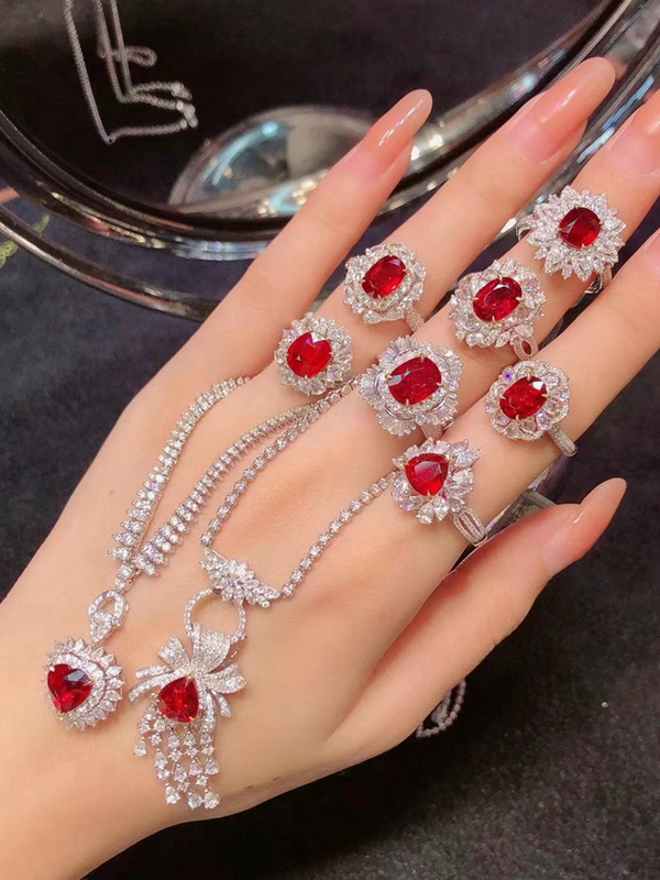 Myanmar Moggyu Unheated Pigeon Blood Red Ruby Ring with 18K Diamond Inlay, Mozambique Dual-Use Model, Grs Certificate