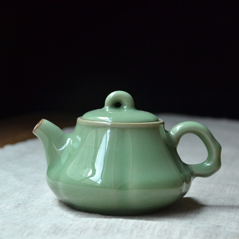 Longquan Green Ceramic Large Teapot Ceramic Purple Sand Ryukyu Kiln Ice Rupture Kung Fu Tea Kettle Co Kiln Chrysanthemum Breast Pot 250ml