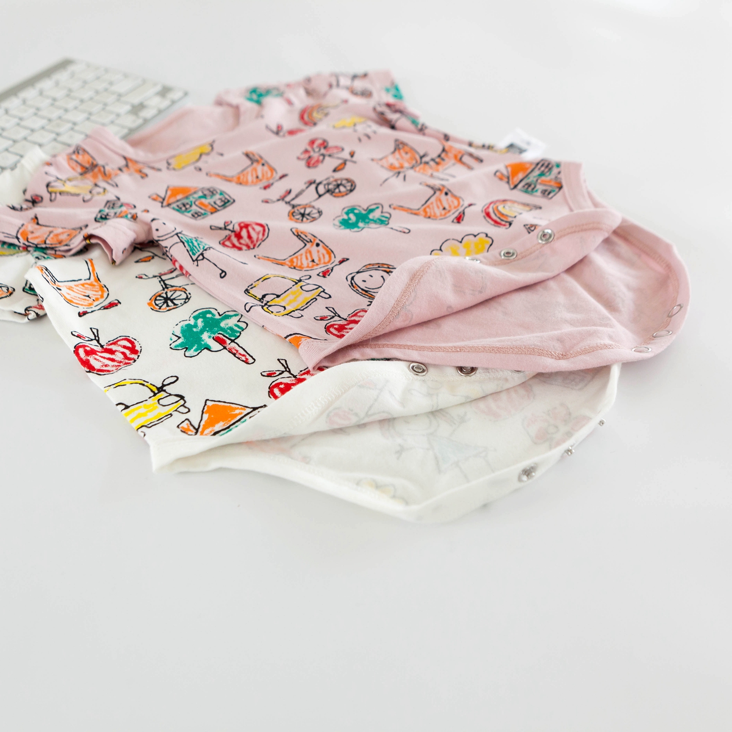 Tam giác em bé Xiêm Wraps Cotton ngắn tay cao cổ sơ sinh Full Moon Cartoon In thun mùa hè - Áo liền quần quần áo trẻ sơ sinh thu đông