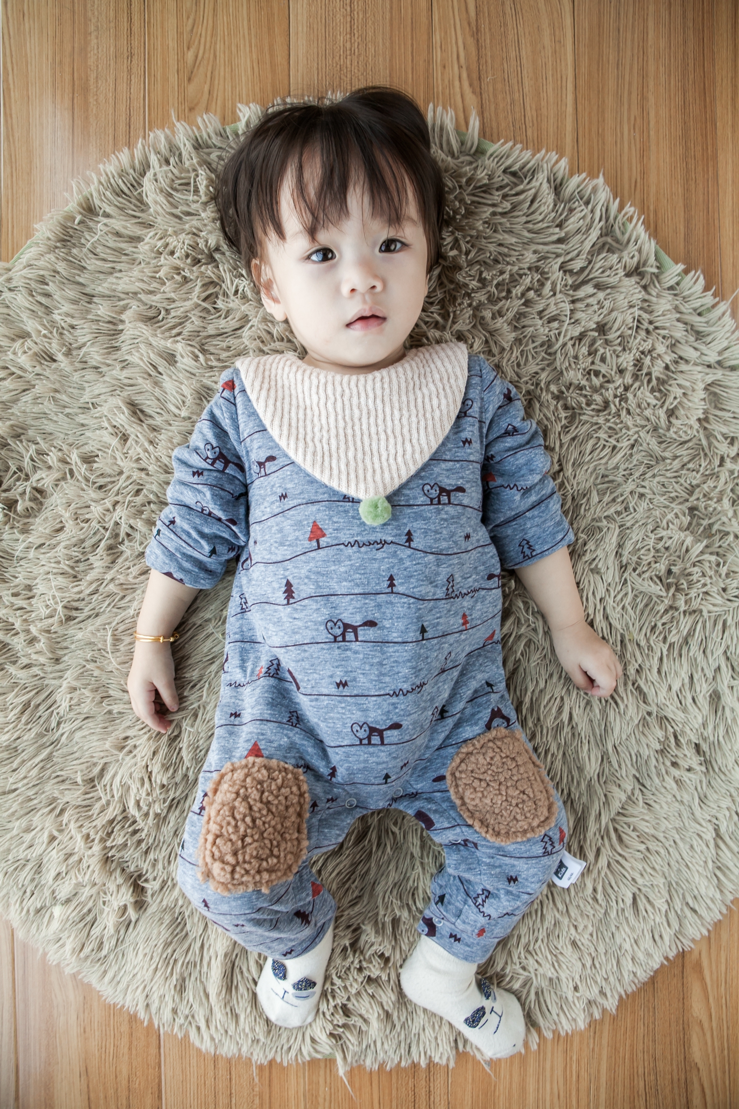 Sơ sinh mùa đông jumpsuit đông nam nam nữ 0 tuổi Quần áo trẻ em 1-3-6 tháng quần áo mùa đông cộng với nhung Hàn Quốc phiên bản mới body dài tay cho bé gái