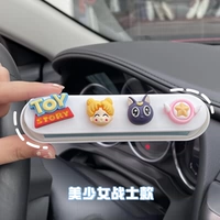 Светло-желтый