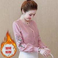 Mùa thu đông 2018 mới của phụ nữ thêu áo cotton dài tay cộng với áo nhung dày chạm đáy áo cổ chữ V ấm áp áo sơ mi cổ bèo