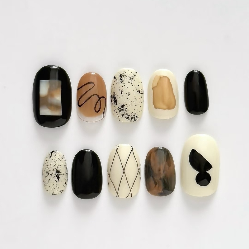 Caramel Maillard Wearable Nail Art Brown and Rice Color Contrast Gradient Line Art Style Versatile Commuting Short Oval Nail Stickers