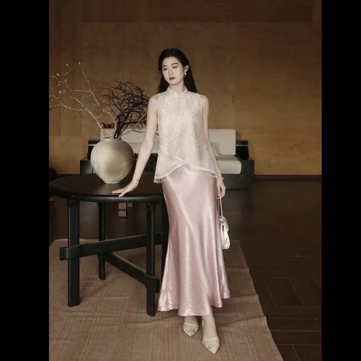 5.20 Huanhuan【Limited Order for Delivery Orders】C7015 Fashionable and Versatile Top Set H603 5.20 Huanhuan【Limited Order for Delivery Orders】C7015 Fashionable and Versatile Top Set H603