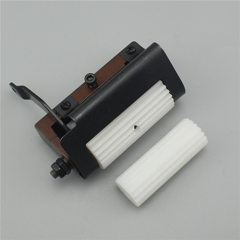 Industrial sewing machine accessories VC008 tugboat Silver Arrow green tugboat Multi-needle machine tugboat Rubber rib car with toothed rubber wheel