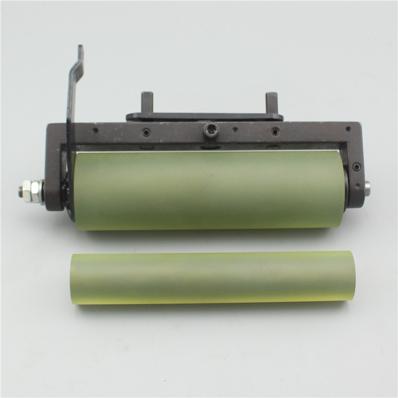 Yinzhou Qingyuan Town Tian, 008 needle machine 33 needle package after the pull wheel laid fabric assembly