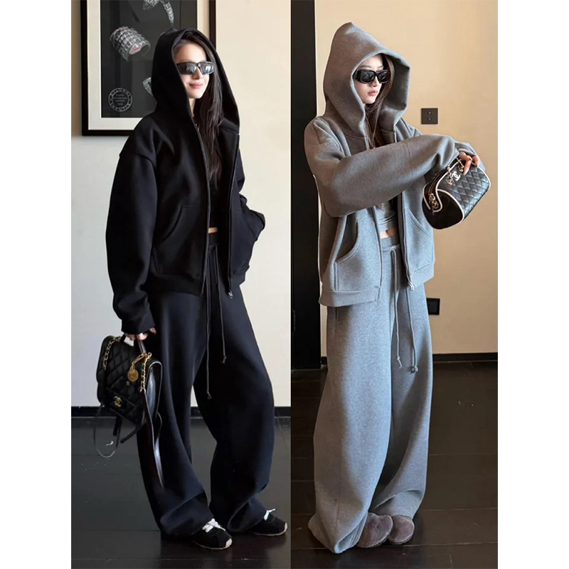 Casual, Casual and Lazy Style Sweatshirt Sports Suit for Women in Autumn and Winter, Loose Slimming Look Hooded Jacket, Wide-Leg Pants Two-Piece Set Casual, Casual and Lazy Style Sweatshirt Sports Suit for Women in Autumn and Winter, Loose Slimming Look Hooded Jacket, Wide-Leg Pants Two-Piece Set