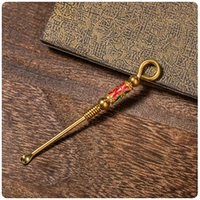 Красная и зеленая бусинка