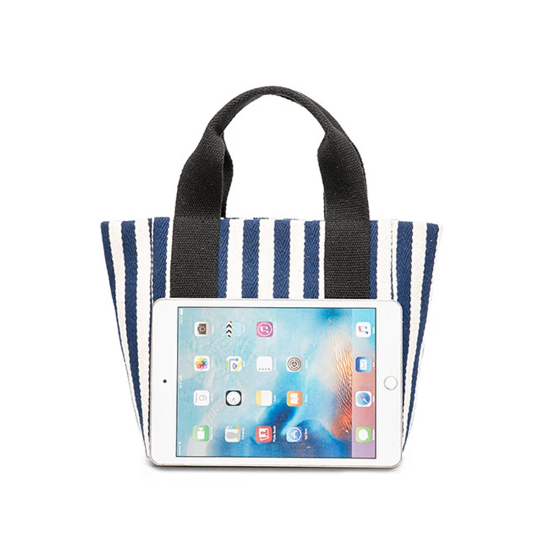 Handheld hand loop bag with zipper