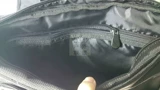 Черная водонепроницаемая сумка на одно плечо