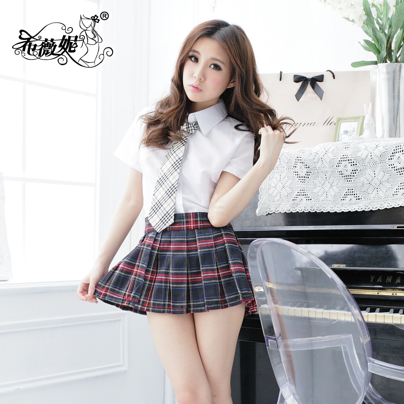 Petite tinder schoolgirl girl