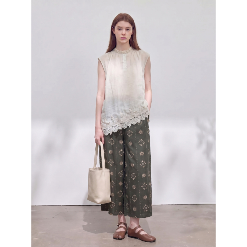 Linen Sleeveless Stand-Up Collar Lace Top with Printed Wide-Leg Pants Summer Outfit Women's Light and Breezy Style Complete Set