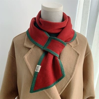 Румянец плюс темно -зеленый