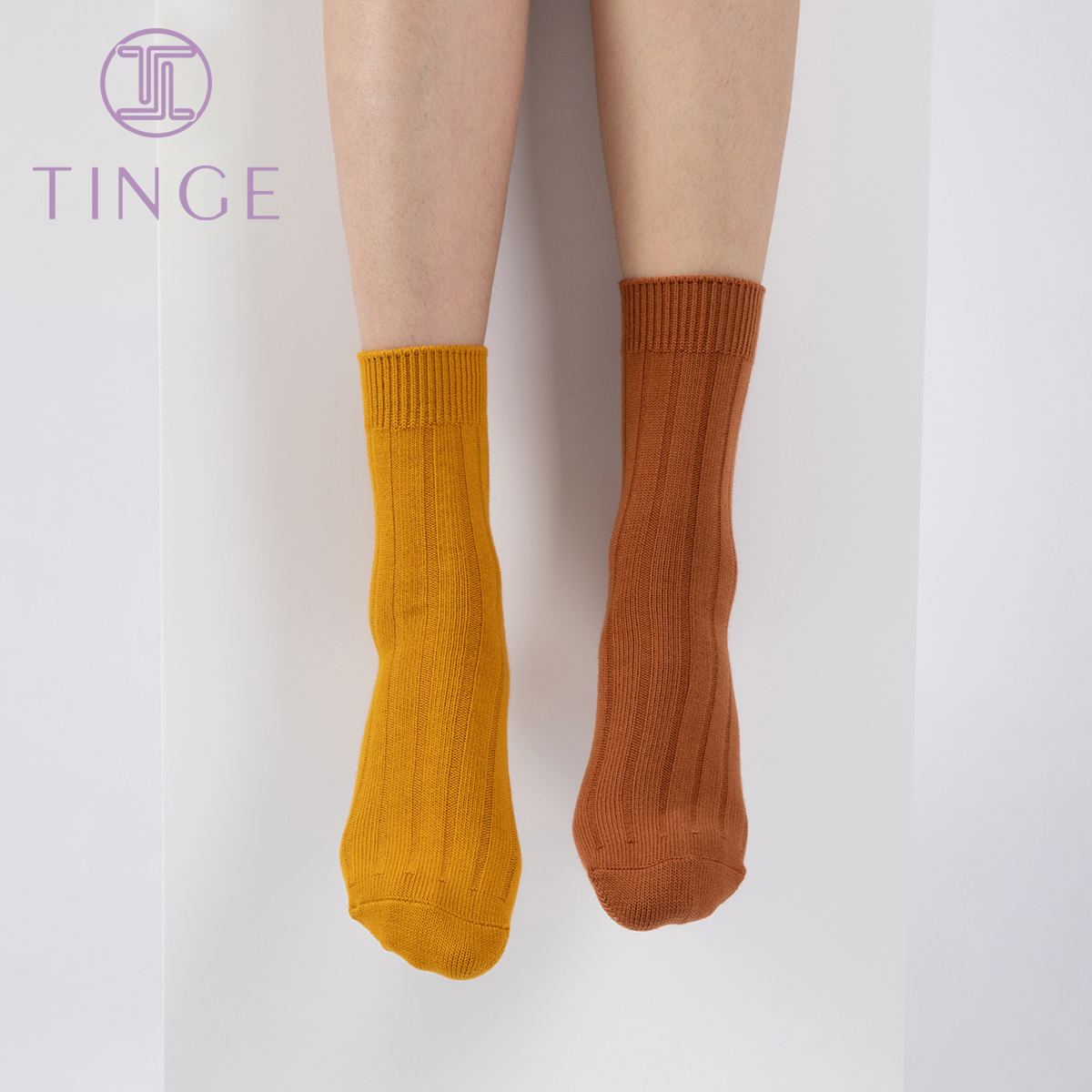 4 pairs OFTINGE stereoscopic wide vertical stripes women's socks simple Korean version cotton socks children fall and winter anti-fall heel socks
