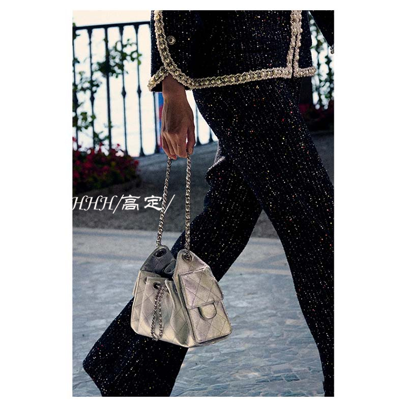 Xiaoxiang Mini Bucket Bag Hobo Women's Bag Silver 25 Summer New Style Diamond Chain Shoulder Crossbody Handbag for Women